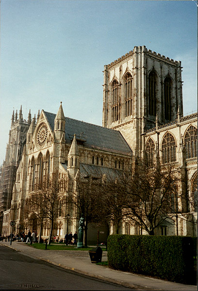 York_Minster_close