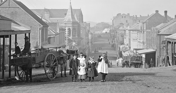 Murray Street looking south from Bathurst Street Hobart, ca. 1910 600